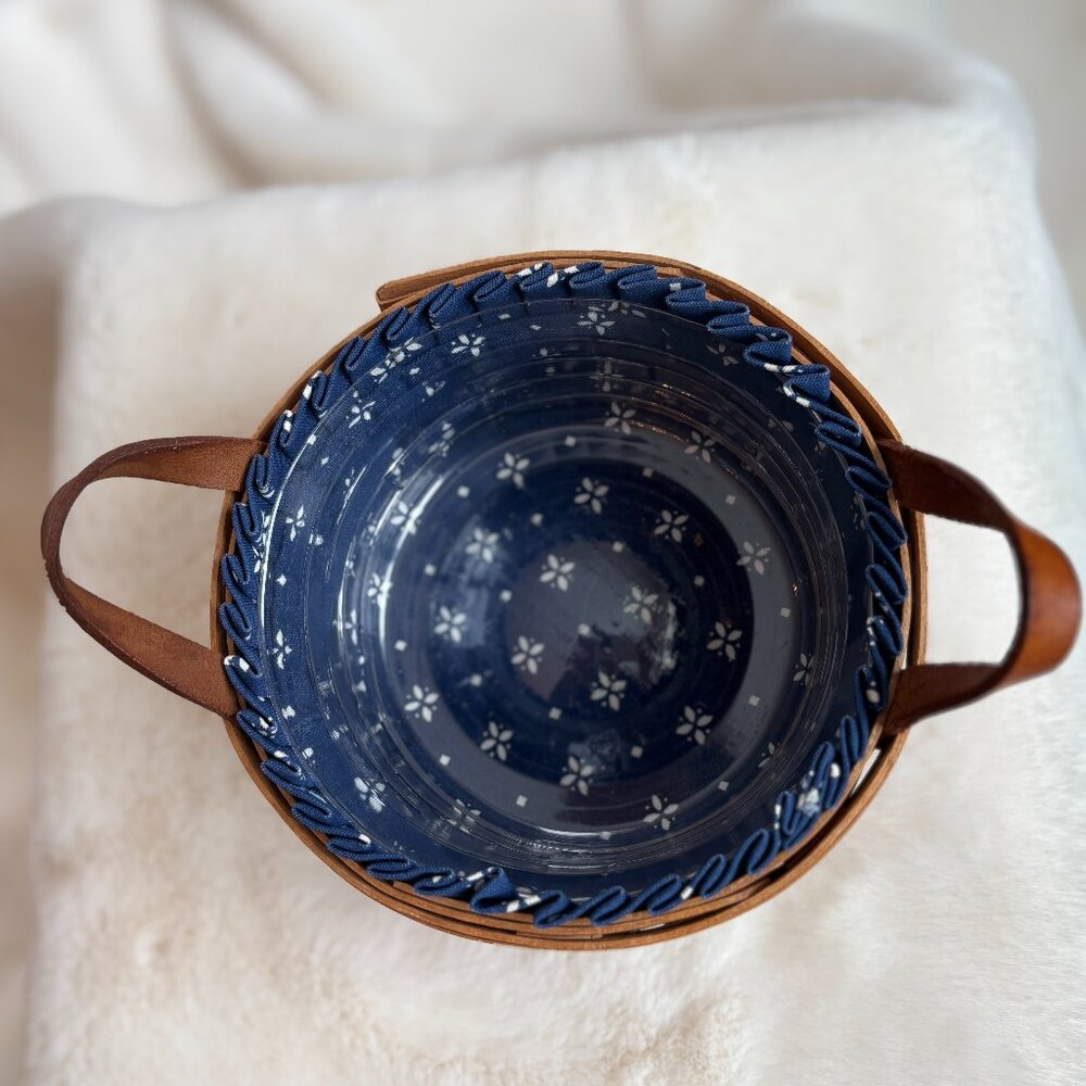 Longaberger Vintage Classic Brown Button Basket W/Plastic Protector & Blue Liner - Picture 6 of 16